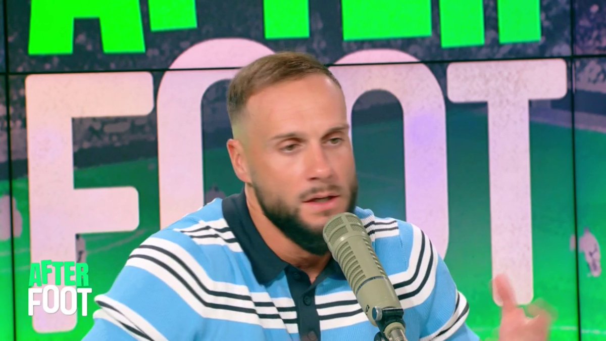 🇩🇪 Maxime Chanot sur l'arrivée de Klopp à la tête de la sélection allemande : "Ca fait deux ans qu'il est planqué, est-ce qu'il est prêt pour repartir ? Il est en roue libre et s'il devait quitter son job demain, ça ne l'embêterait visiblement pas." #RMCLive