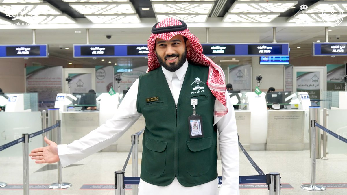 📹| #الجوازات_السعودية تواصل استقبال ضيوف الرحمن القادمين لأداء مناسك العمرة خلال عام 1448هـ. #حياكم_الله
