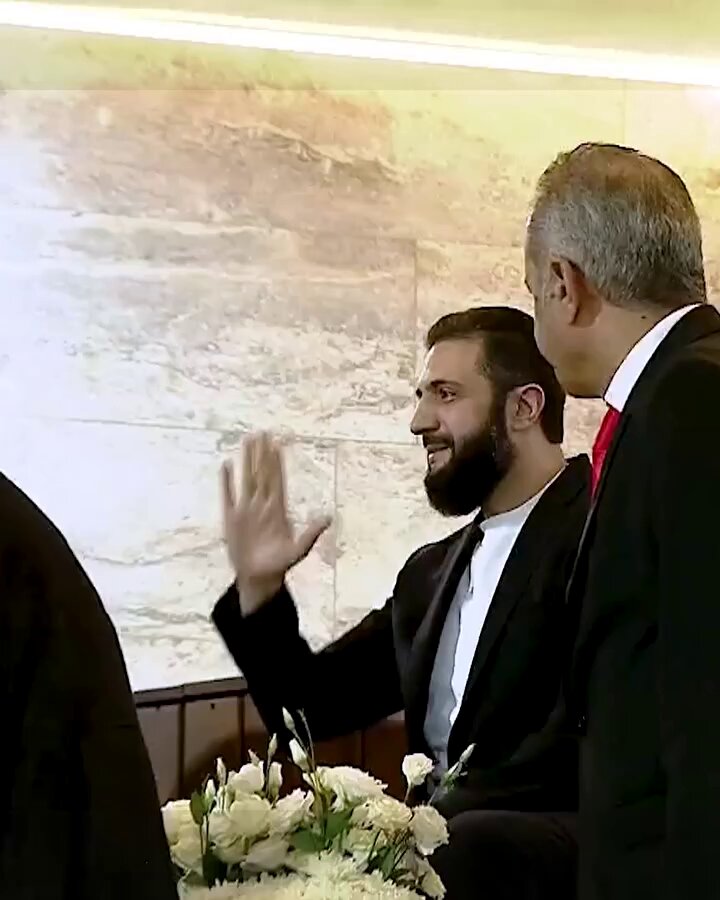 لحظة وصول الرئيس أحمد الشرع