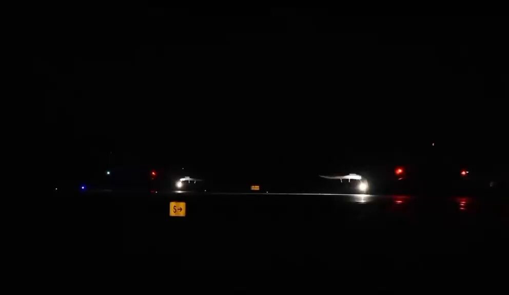 مقاتلين الجو الابطال عصفوا بالميليشيات الايرانية في #الحديدة . 🔥🔥 اللهم نصرك لليمن قيادة وشعب. 🇾🇪🇾🇪