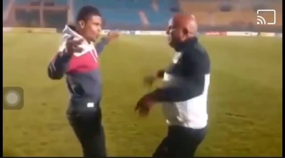 الأبنودي رايح البروڤة وهو حاسس بالذنب إنه كتب كلمات حزينة تلحينها وغُناها هيكون صعب هاني شنودة ومنير في الإستوديو: