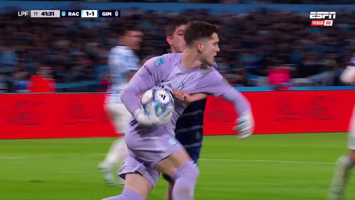 ¡¡ATAJÓ CAMBESES CON LAS PIERNAS!! ¡¡ENORME EL ARQUERO DE RACING, PARA ATAJARLE EL PENAL AL CHELO TORRES Y EVITAR EL 2-1 DEL LOBO EN AVELLANEDA!! 📺 ESPN Premium | Suscribite al Pack Fútbol en
