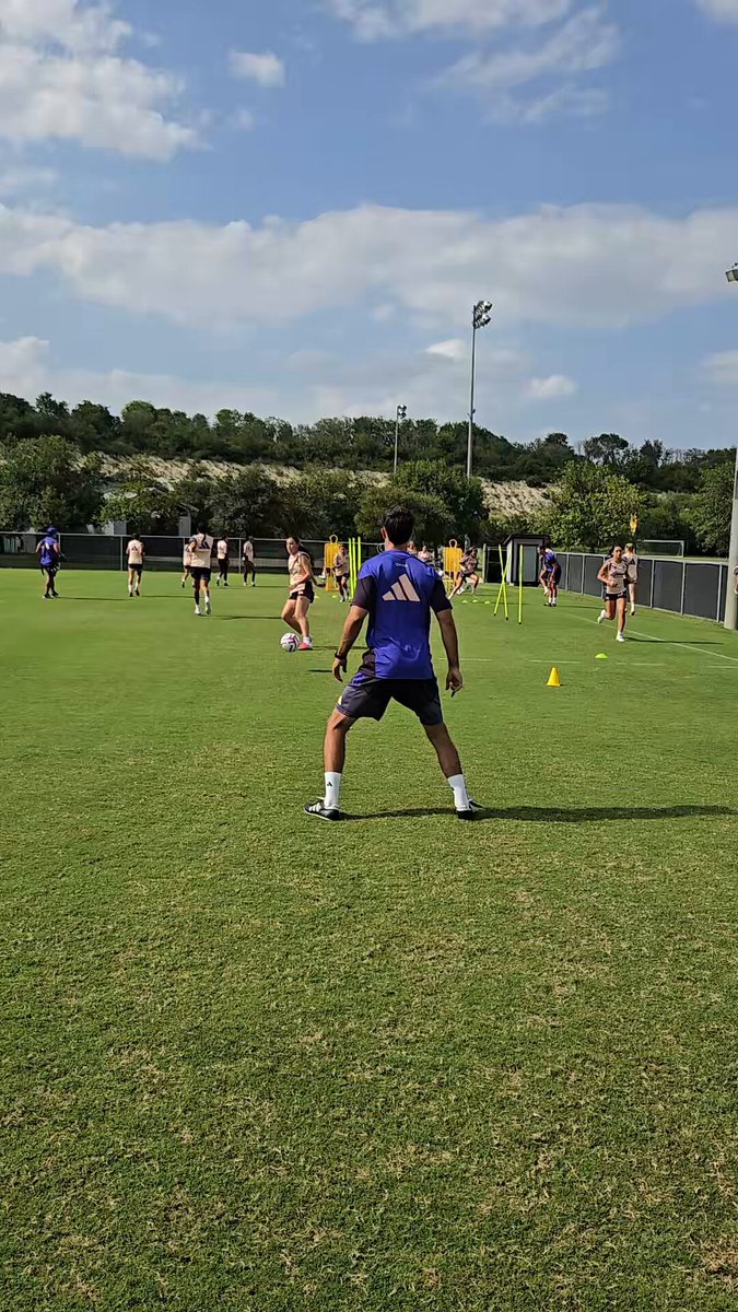 El trabajo no se detiene. La dedicación, tampoco. 💪⚽️