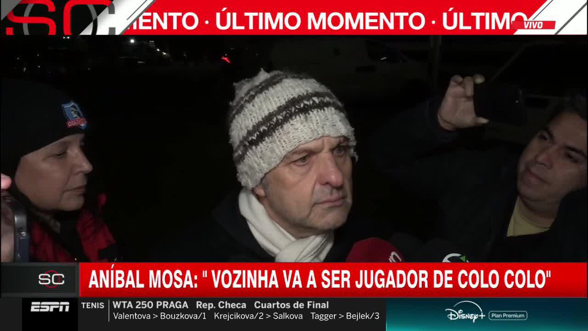 ¡LO CONFIRMÓ MOSA! VOZINHA ES CACIQUE Aníbal Mosa confirmó que hay acuerdo total con el arquero de Cabo Verde, que reforzará a Colo Colo. ▶️ Mira #SportsCenter en el Plan Premium de #DisneyPlus