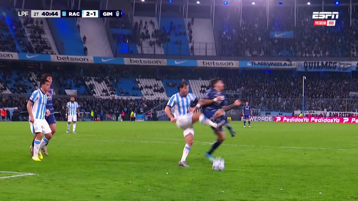 Ya pasados los 40' ST, todo Gimnasia pidió PENAL de Santi Sosa sobre Auzmendi... ¡Ramírez ni siquiera fue al VAR a revisar la jugada! ¿Qué te pareció? 📺 ESPN Premium | Suscribite al Pack Fútbol en