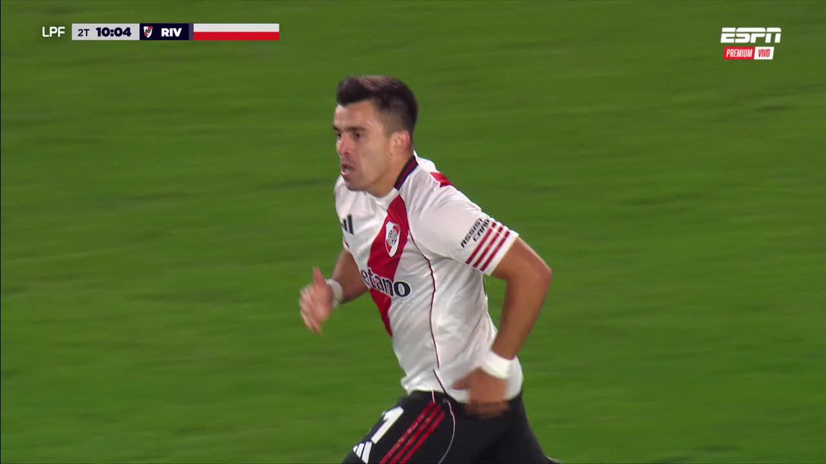 Cuando el puto uruguayo que trajo el caballo del DT ponga este pase me vuelven a hablar de fútbol.