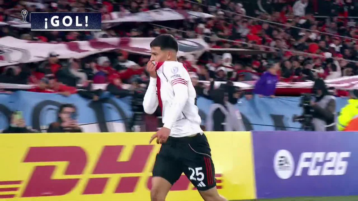 “Juanfer no está para los 90” El técnico, 3 días antes de la final contra Belgrano, lo pone a jugar un partido completo y le salva las papas en el minuto 90 + 2. El premio? 5 minutitos en la final con el partido ya liquidado.