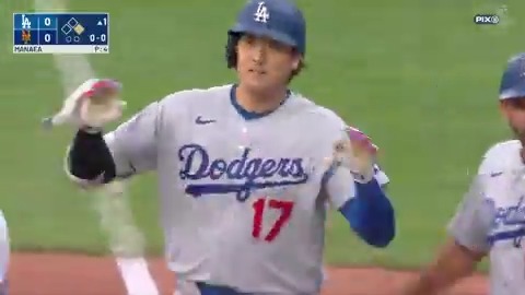 🔵 #大谷翔平 4打数2安打！決勝点も叩き出す！ 初回：今日も先頭打者安打！ 5回：外角のスイーパーをツーベース！ （果敢に三塁を狙うもタッチアウト…） 7回：勝ち越しの犠牲フライ！ 好投の #佐々木朗希 に勝ちをつける🔥 👉翔平の犠飛が決勝点となりドジャースは4−2でメッツに勝利しました！ #日本人選手情報 日本人選手のハイライト映像は 公式YouTubeチャンネルでチェック👉