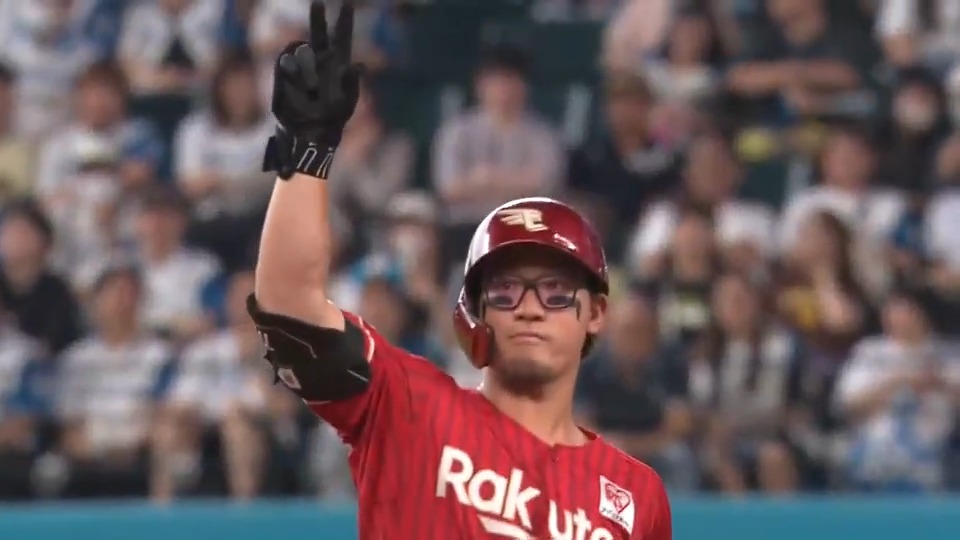【8回表：F 2-3 E 】 チャンスを決して逃さない。 #YG安田 選手が、今日2度目の勝ち越し打！ センターへのタイムリーツーベース！ #RakutenEagles #強鷲革新