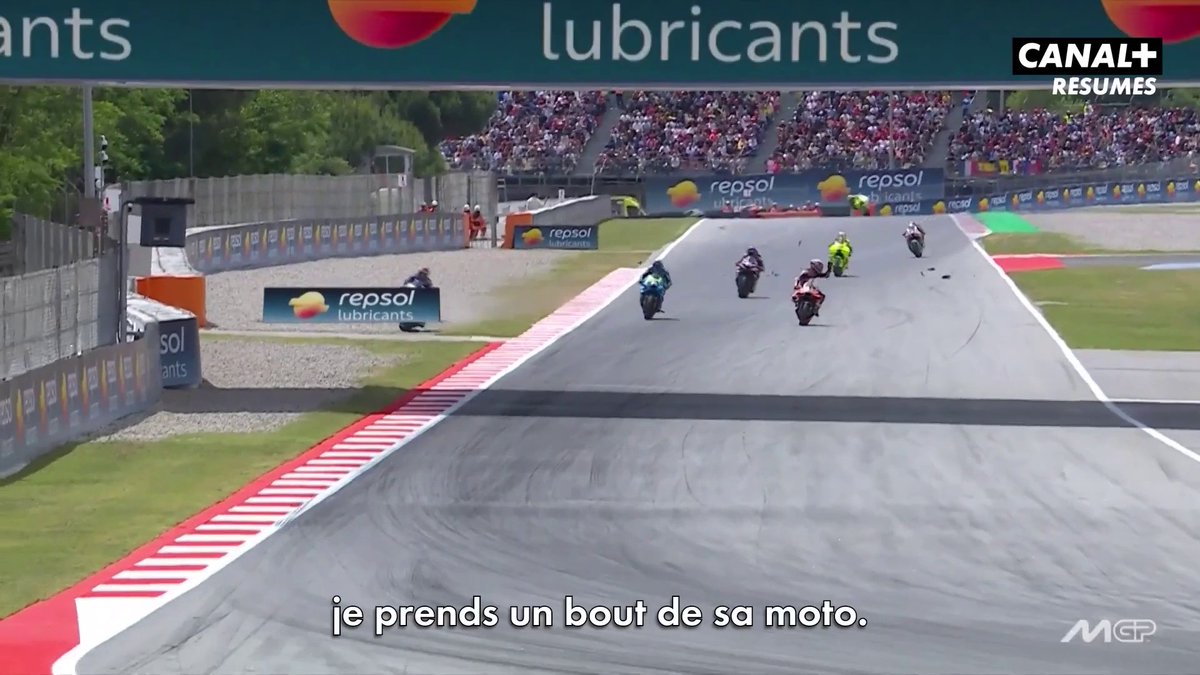 "Ça aurait pu être beaucoup plus grave. Il faut savoir écouter son intuition, j’aurais dû rester aux stands" 😳 Nouvel épisode de Team Zarco : on a suivi Johann dans sa convalescence après sa lourde chute. #MotoGP