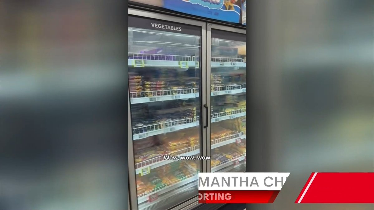 A viral video has put a Woolworths worker into the limelight for all the right reasons.Precise in his packing, Nigel is now known as the speedy shelf-stacker and is being praised by the world for his neatness.