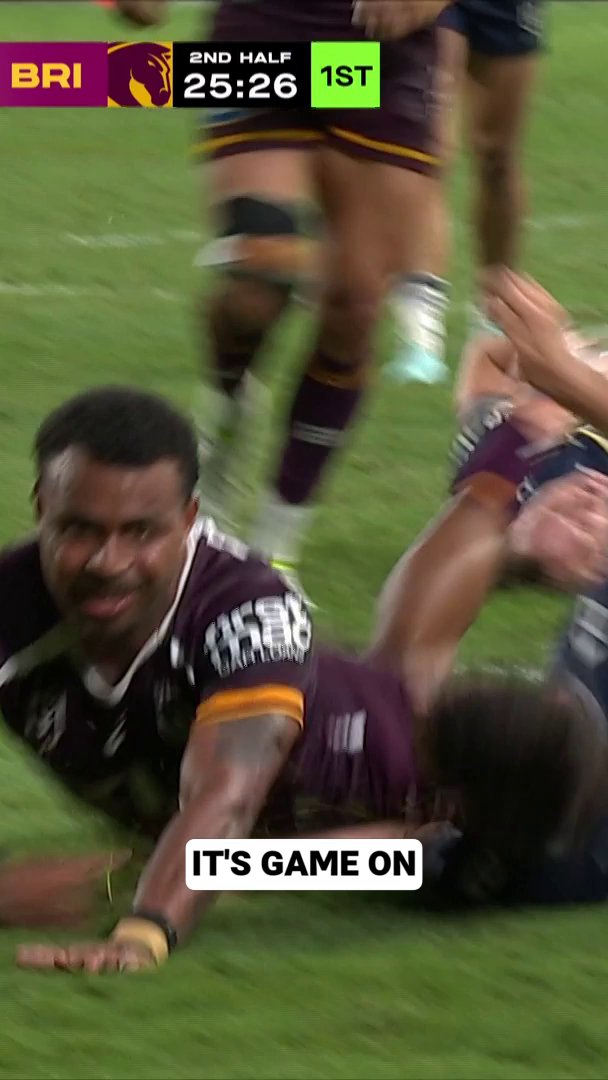 Here come the Broncos! 🐴 #NRL