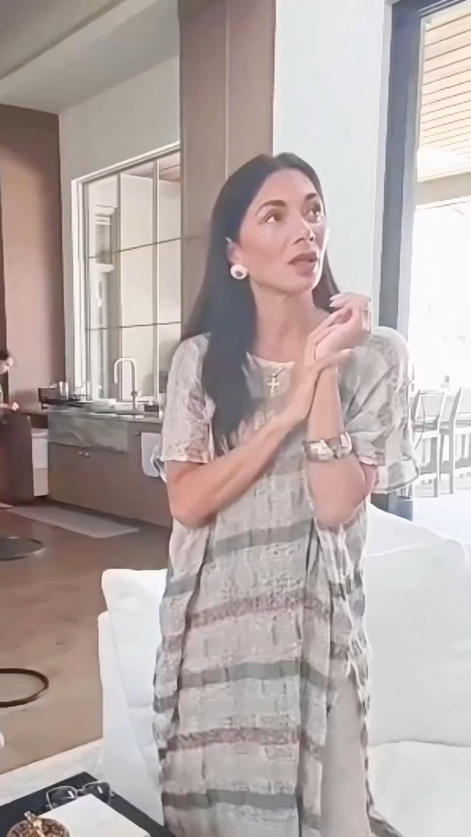 Nicole Scherzinger was in complete shock as she found out she’s getting a star on the Hollywood Walk of Fame 😭 “I don’t understand. Like, a real, star?” the 48-year-old singer asked as the news sank in, with fiancé Thom Evans reassuring her, “No one deserves it more.” “I haven’t even been on SNL!” said a stunned Nicole 😆 But after decades in showbiz and a Tony-winning Broadway run under her belt, she’s certainly earned the honour 🥂 📽️: #nicolescherzinger
