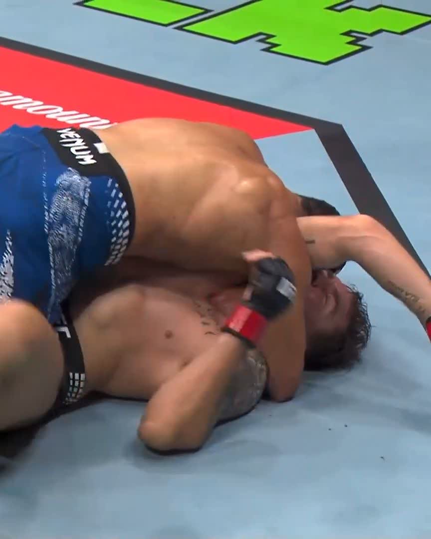 Exactly to plan 🫡 Abdul Hussein earns the submission victory to kick off his UFC career! [ #UFCAbuDhabi | LIVE NOW on @ParamountPlus ]