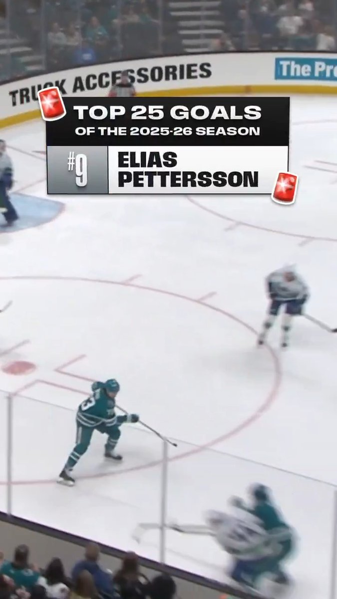 You're going to want to watch this goal from Elias Pettersson on repeat 🔁