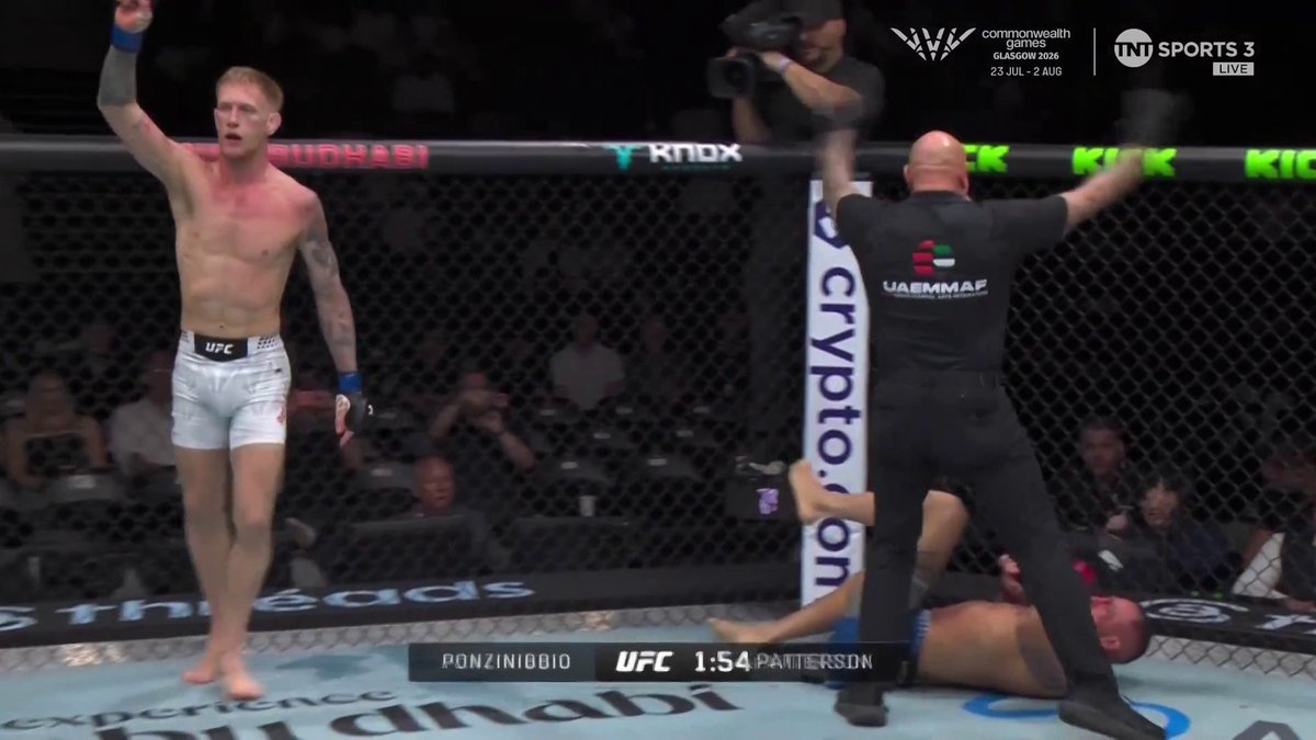 SAM PATTERSON DOES IT AGAIN! 🗣🏴󠁧󠁢󠁥󠁮󠁧󠁿 Patterson TKO's Santiago Ponzinibbio in the second round! #UFCAbuDhabi | Stream TNT Sports on HBO Max