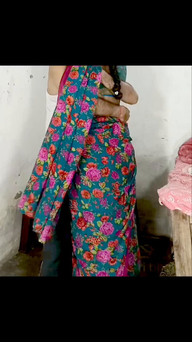 Hot 🥵 #mom #desi #son #hot #saree #sareelift #ass #fuck #milf #village #aunty #auntie #momma #momson #inscet #sexfamily #panty #hotslimgirl #veryhot #chudai
