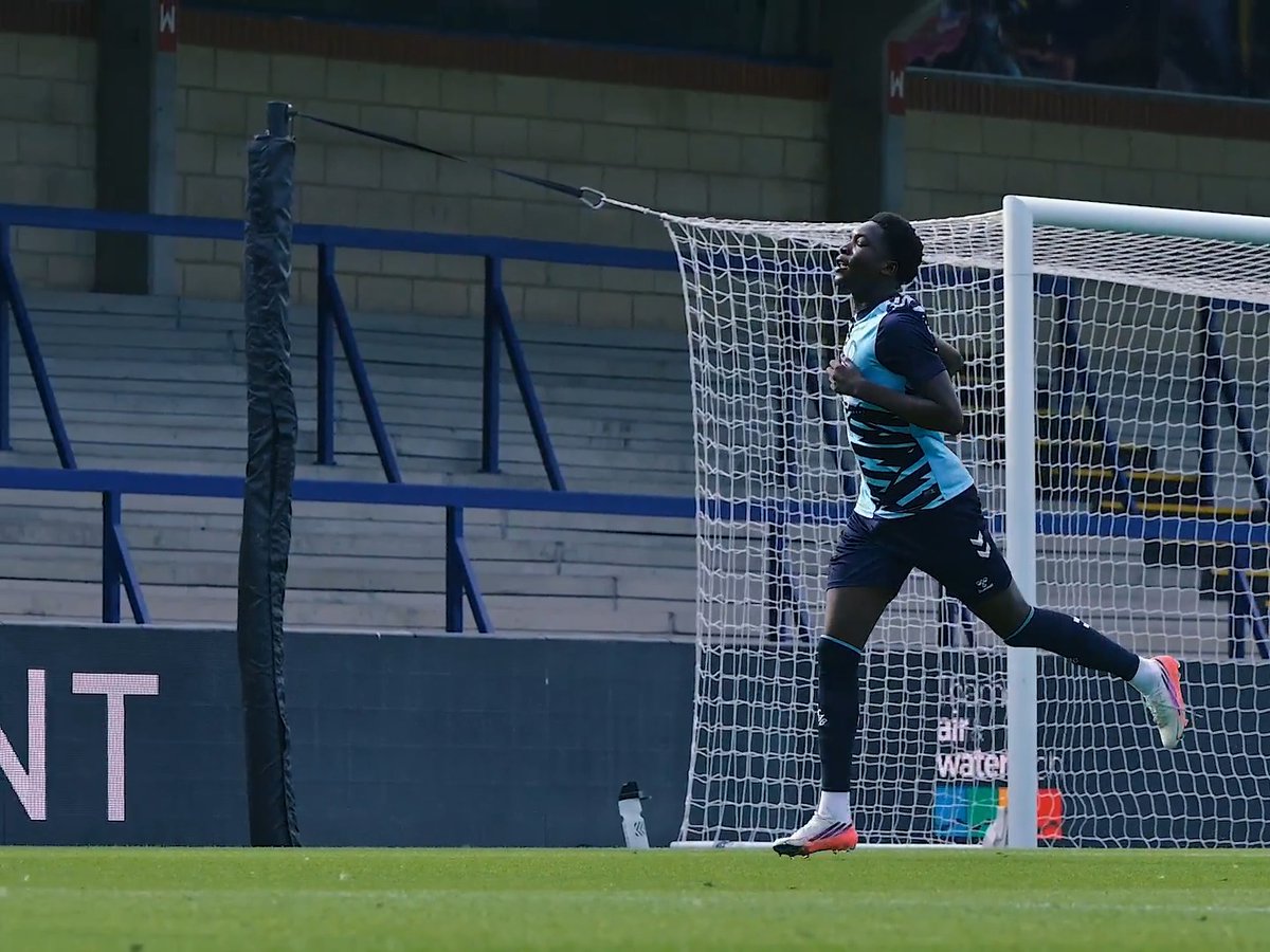 Another special moment for 17-year-old Micah Olabiyi, making it 3-0 against Portsmouth 💫