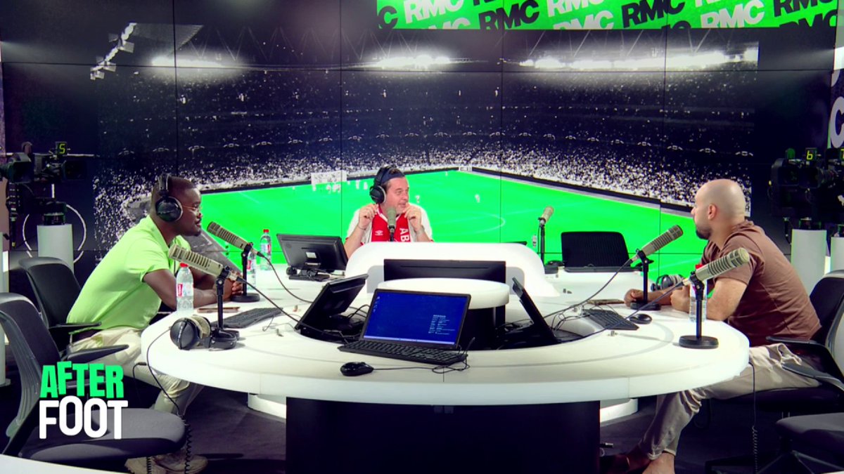 🎙 Laye, supporter de l'OM : "Quand le championnat débute dans 1 mois, que tu as vendu ton meilleur joueur (Greenwood), que tu dois refaire ton milieu et ton attaque, que tu changes d'entraîneur... Il n'y a rien qui me donne envie d'être optimiste actuellement."