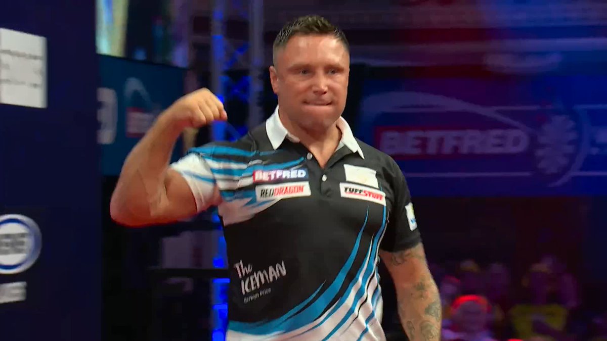 PRICE THREE CLEAR! Gerwyn Price is in command! The Welshman restores his three-leg buffer with a 14-dart break to lead Gian van Veen 9-6! 📺 #MatchplayDarts
