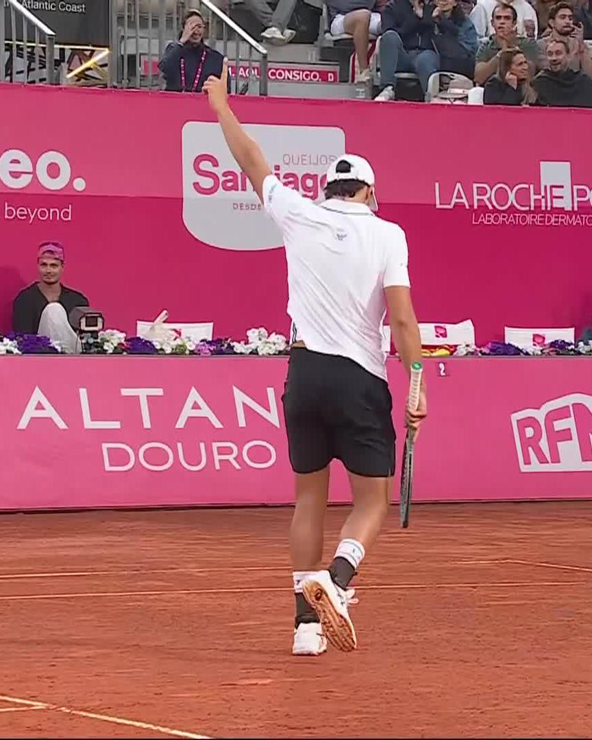 Que perlita de Luciano Darderi. Uno de los dropshots del año 🤯