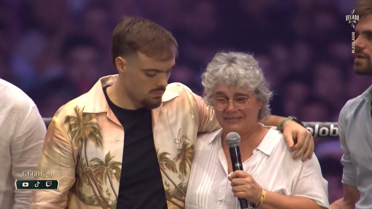 "Gaspi": Por el homenaje en #LaVeladaDelAñoVI con la presencia de su familia