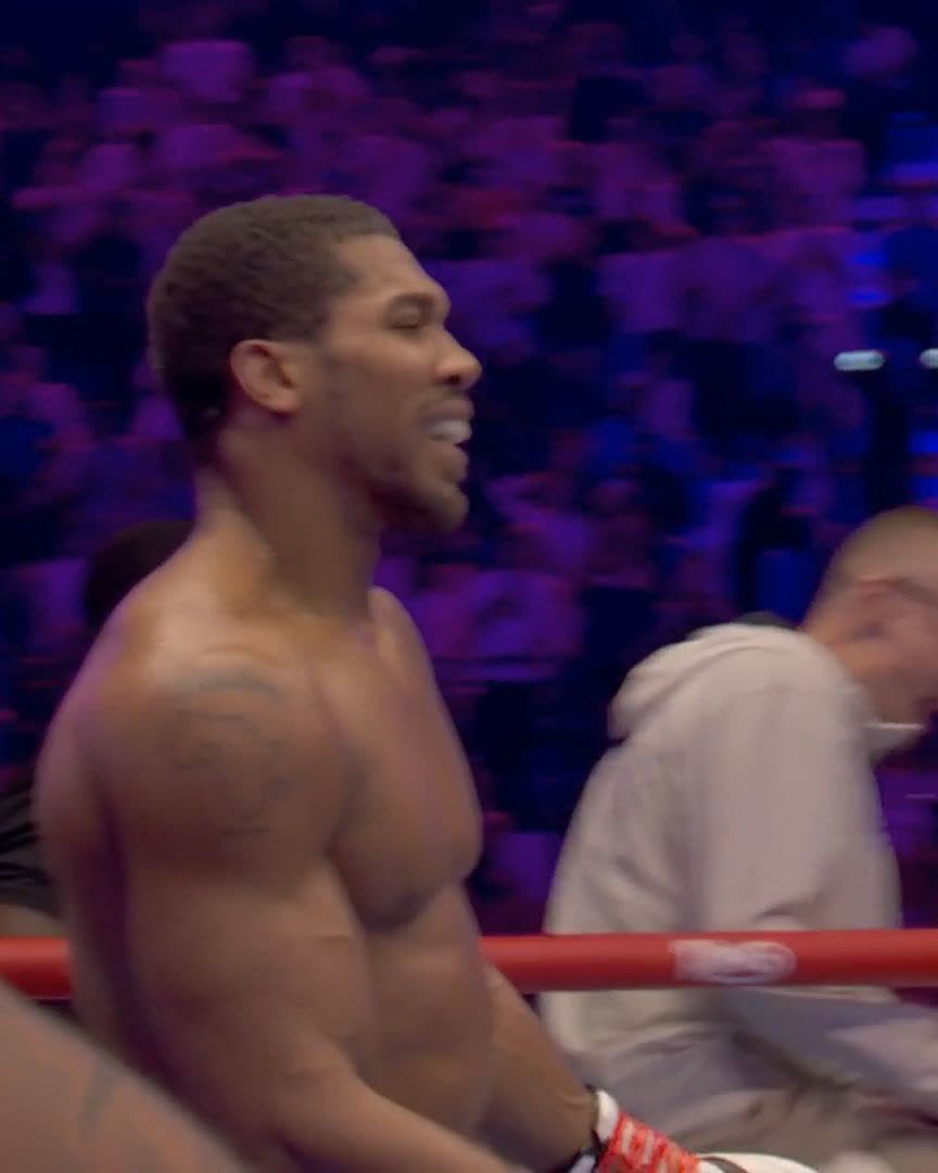 COMEBACK COMPLETE 🤯🤯 Anthony Joshua climbs off the canvas TWICE in the first round to knock Kristian Prenga out in the second! #JoshuaPrenga live on DAZN