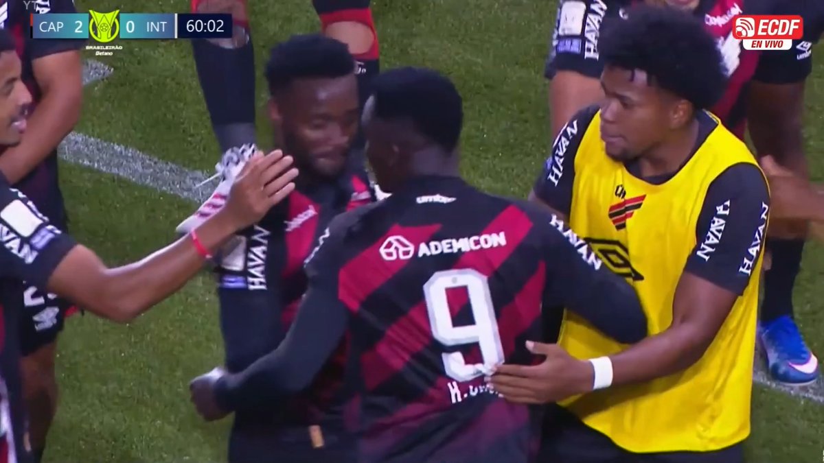 Vaya error de Félix Torres con el Inter de Porto Alegre. El mundialista ecuatoriano y su pifia le costaron el 2 a 0 a su equipo.