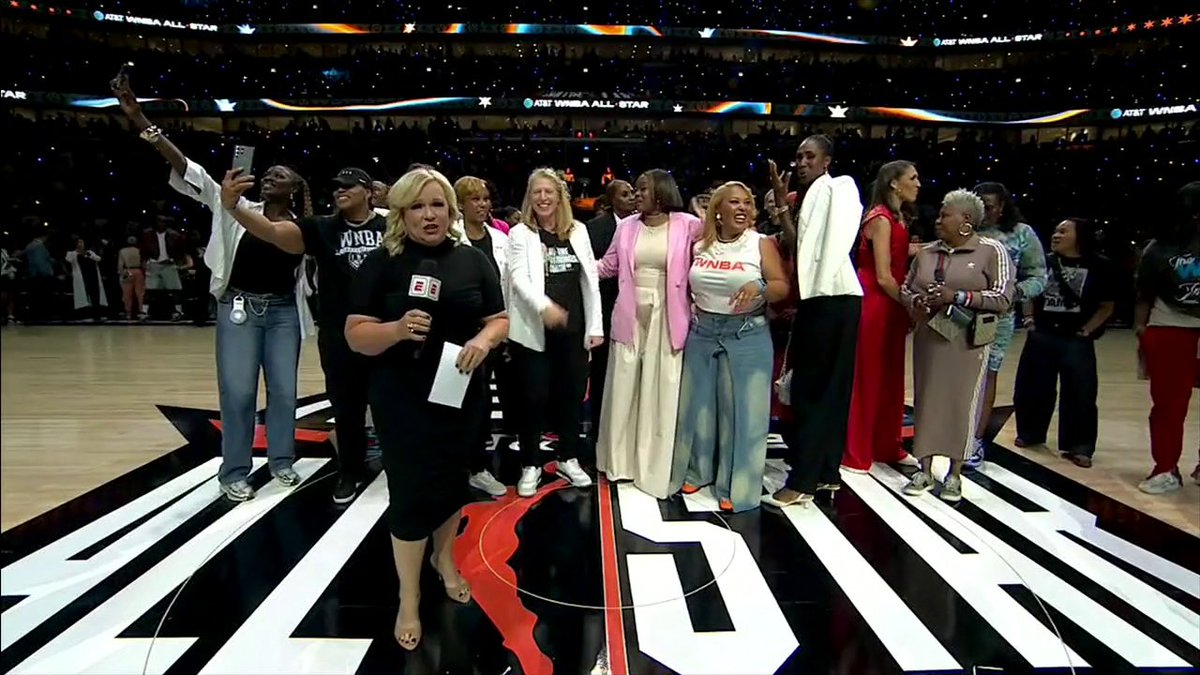 30 years of GREATNESS 👏 Holly Rowe with a tribute to the women who helped build the WNBA to what it is today 🙌