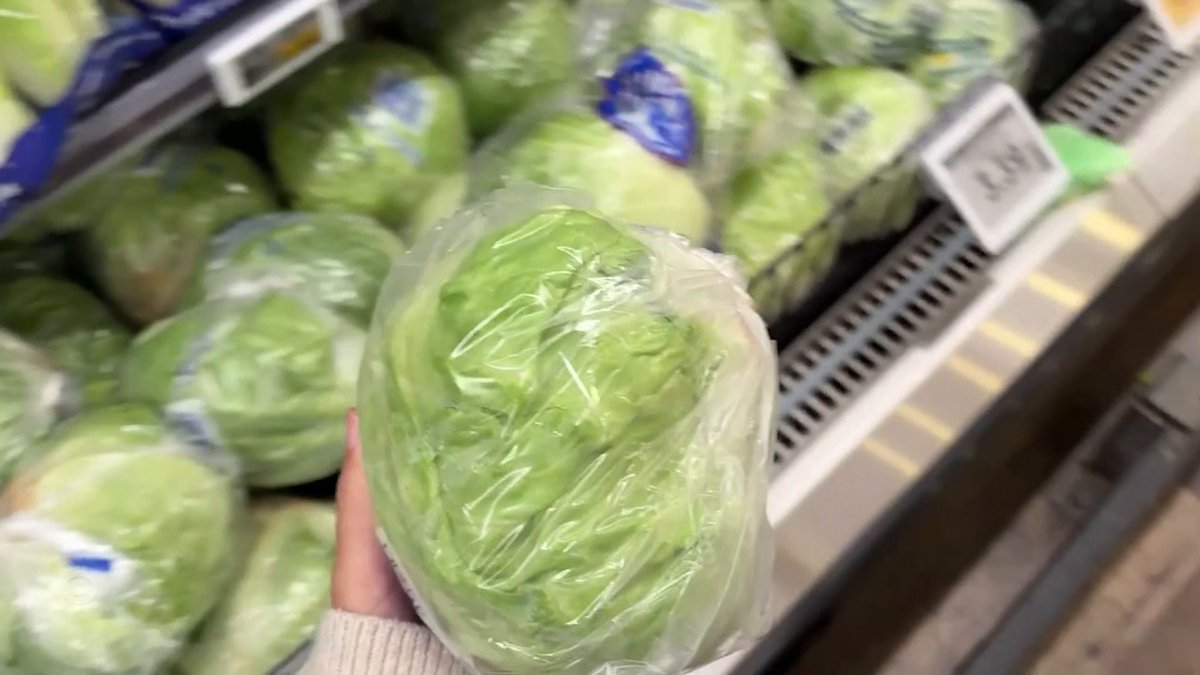 The Centers for Disease Control said the cyclosporiasis outbreak linked to iceberg lettuce has expanded to four more states and sickened thousands. CBS News’ Ali Bauman has more.