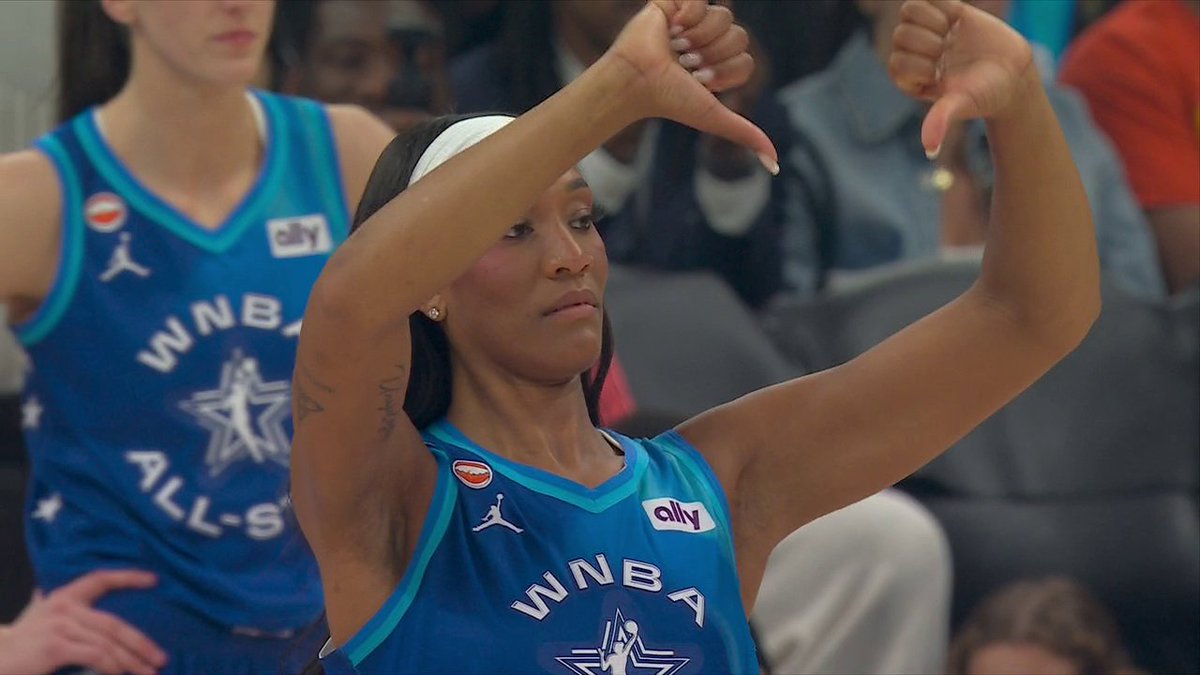 A'ja Wilson after the unsuccessful challenge 👎🤣
