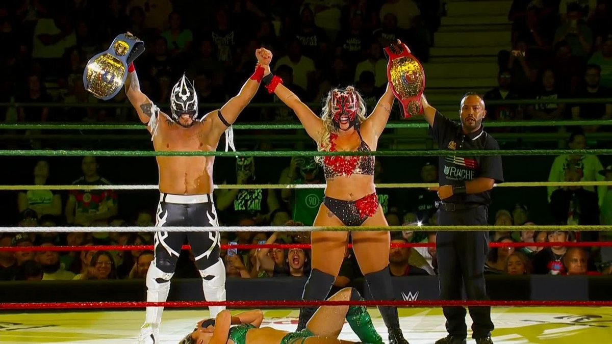 #ANDNEW 😱 La Hiedra and Laredo Kid have WON the AAA World Mixed Tag Team Championships!