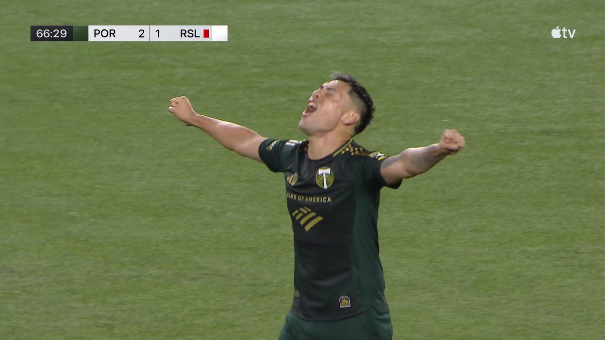 It's Felipe Mora AGAIN for @timbersfc! Two headed goals in just over ten minutes! 👏