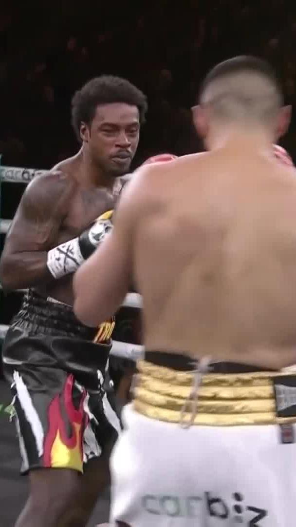 .Tim Tszyu lands a big right hand. Errol Spence responds with a big left. Which one was more impactful? #SpenceTszyu