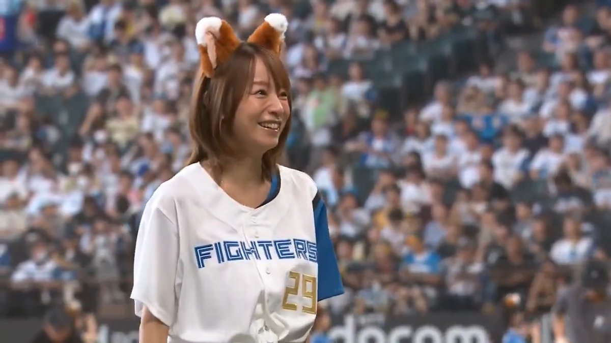 鈴木亜美さんがサプライズで きつねダンスに登場🦊✨ #lovefighters 鈴木亜美