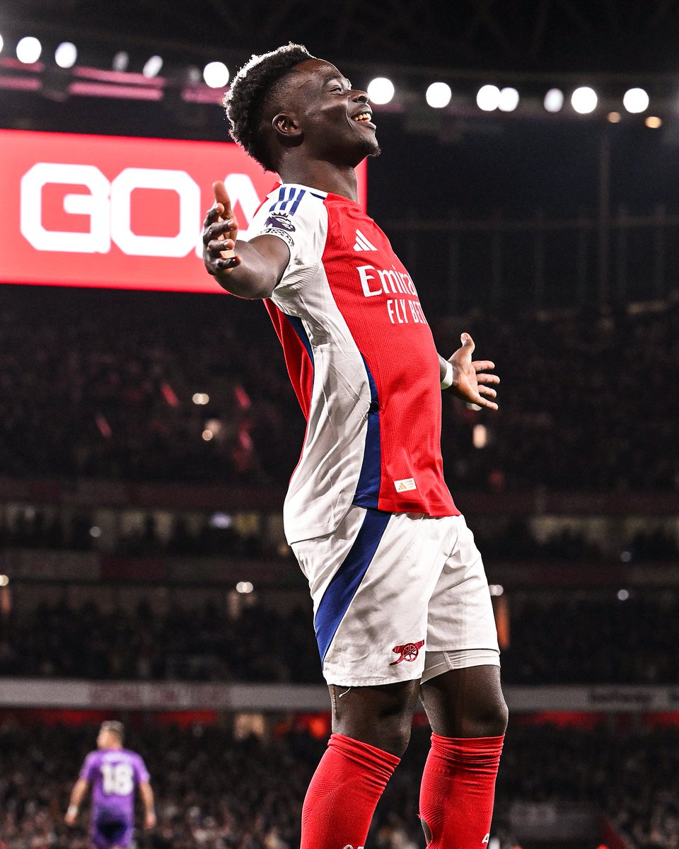 This assist from Gabriel Martinelli was insane