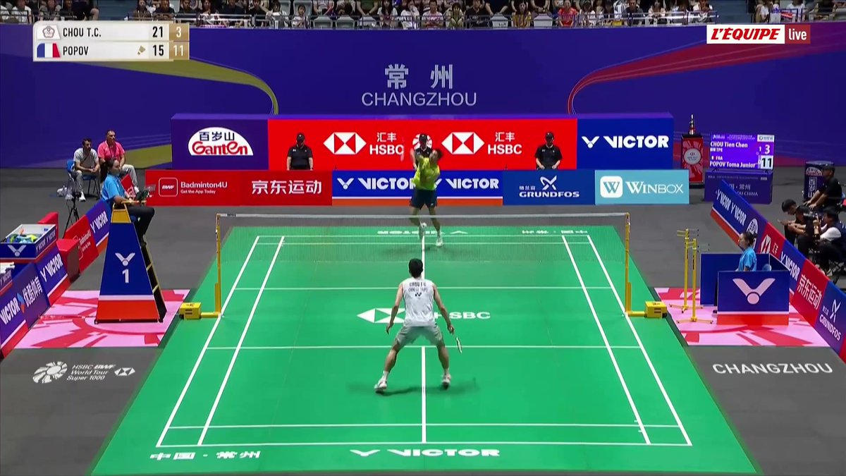 Mais quel point incroyable remporté par Toma Junior Popov ! Le Français a pris l'ascendant dans le deuxième set ! Suivez la finale de l'Open de Chine en direct sur L'Équipe live #lequipeBADMINTON
