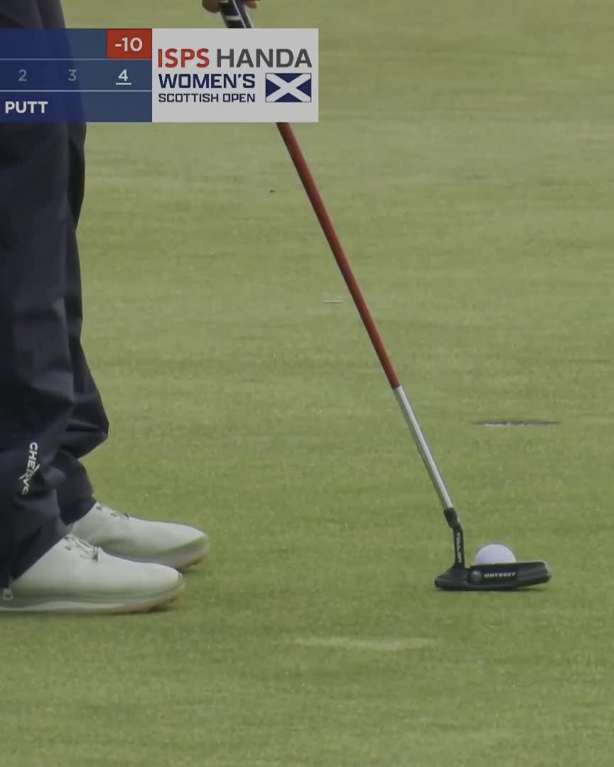 Jenny Shin cards her third bogey in a row. She still leads by three shots