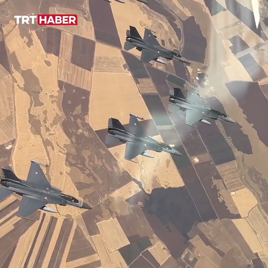 🇹🇷✈️Baltık semalarının güvenliği Türk pilotlara emanet. Diyarbakır'da konuşlu 181. Jet Filo Komutanlığı'na bağlı 5 F-16 ve 76 personel, NATO Baltık Hava Polisliği görevi kapsamında Estonya'da 4 ay boyunca 7/24 nöbet tutacak.