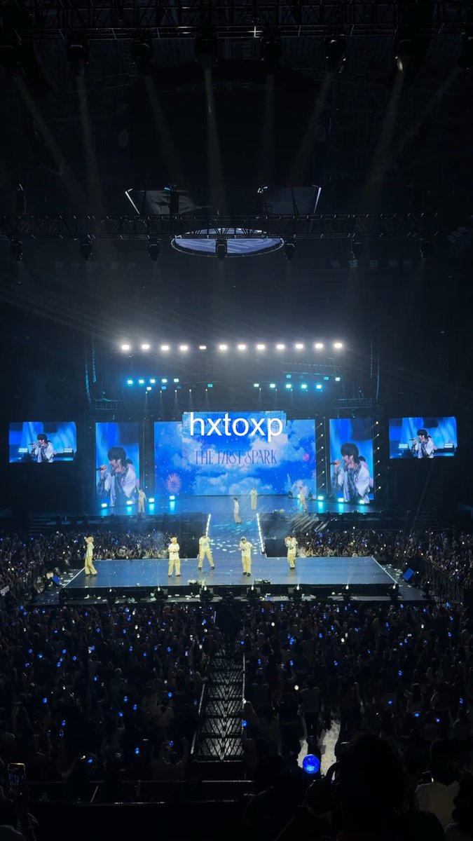 What a perfect way to end the show! 💙 Everyone jumped out of their seats and sang along to “Just Say Yes.” The energy inside the venue was absolutely unforgettable. Would you believe they performed it three times because FOHAs’ response was just that overwhelming? It was the perfect finale to an incredible night. 🥹✨ #AHOF1stTOUR_MANILA_D2 #THE_FIRST_SPARK #THE_FIRST_SPARK_IN_MANILA #AHOF #아홉