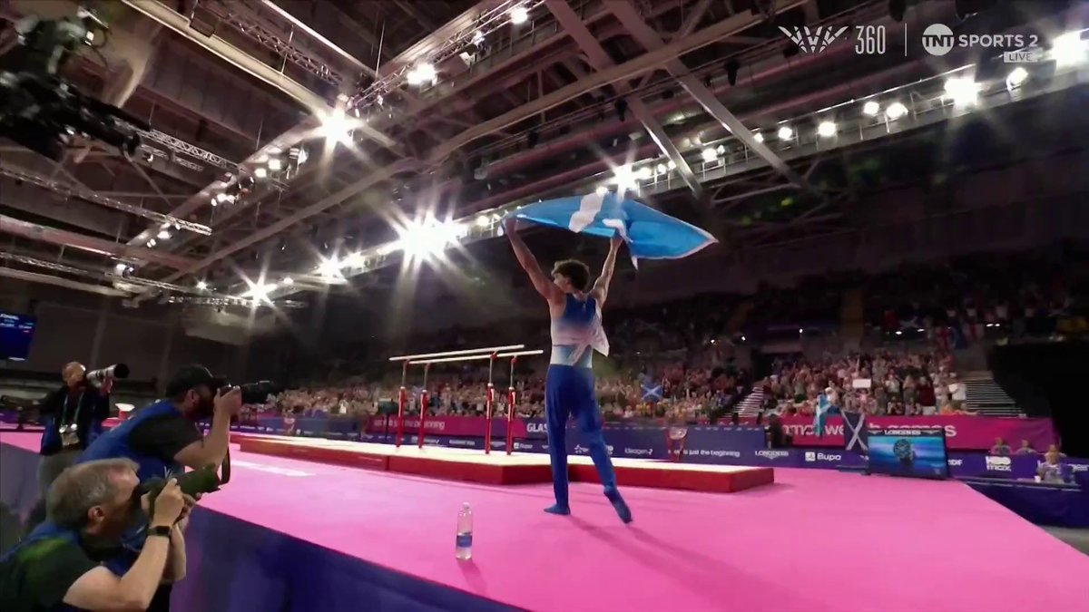 GOLD for Team Scotland's Reuben Ward! 🥇 12 years after watching the Glasgow Commonwealth Games from the stands, he wins as the men's all-around champion 🤸♂️