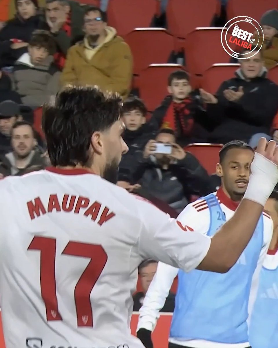 ¿PERO CÓMO SE LE PUEDE PEGAR ASÍ, Neal Maupay? 🤯 LALIGAHighlights | Sevilla Fútbol Club