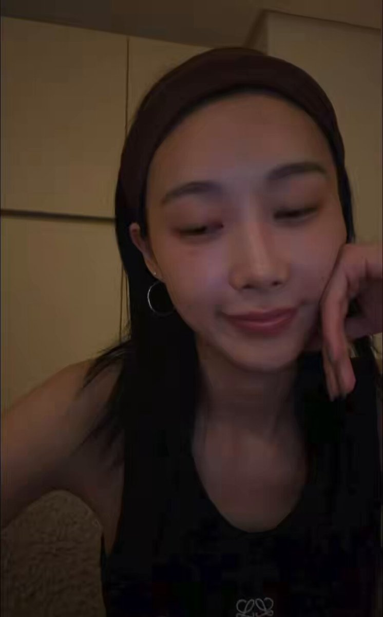 giselle said she prefers kiss n tell over lemonade and said it’s her favorite song from aespa’s discography ever