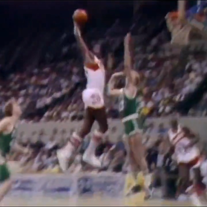 Antoine Carr drafted in 1983 That body frame with that athleticism in the 80’s though?! Kids pay attention