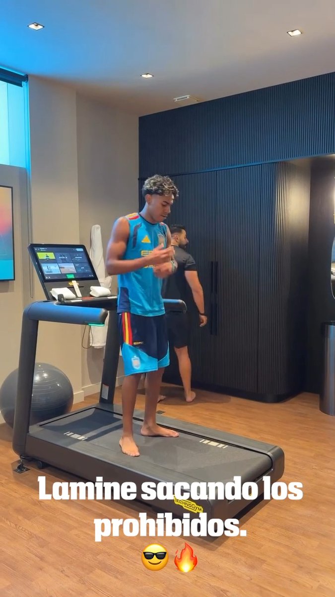 Lamine Yamal sacando los prohibidos en su pretemporada.😎🔥 (Vía @lamineyamal/ig)