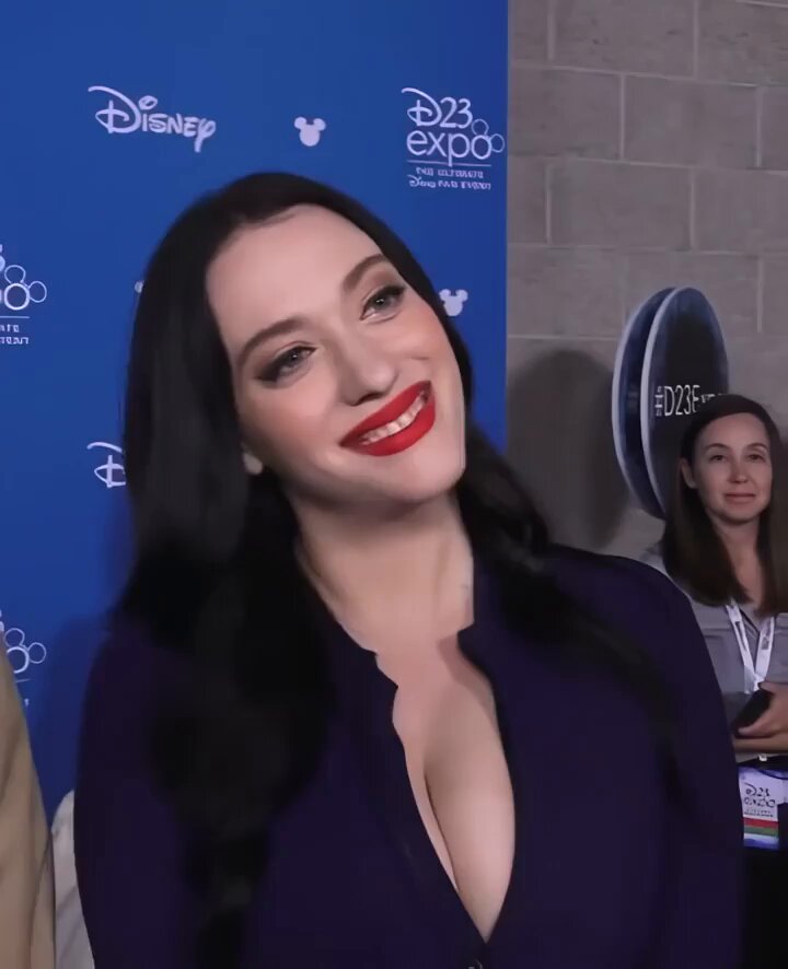 Kat Dennings - WandaVision 2021 that zipper is doing more work than the entire Chinese labor force. 😭