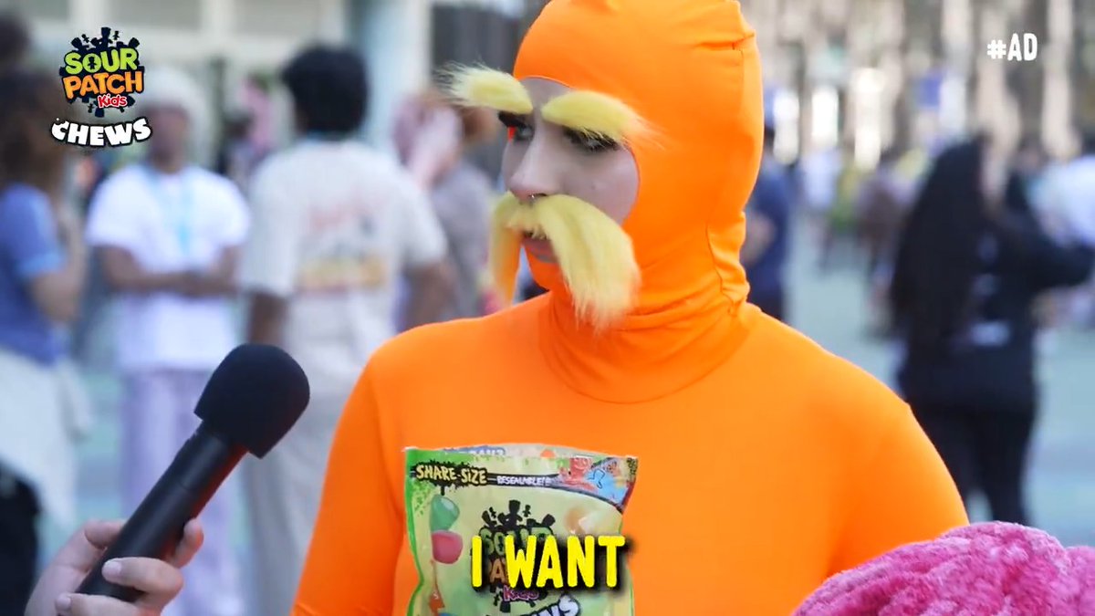 Can you answer every question... incorrectly? 🤔 VidCon fans took a quick-fire quiz with one rule: every answer had to be wrong Presented by SOUR PATCH KIDS CHEWS