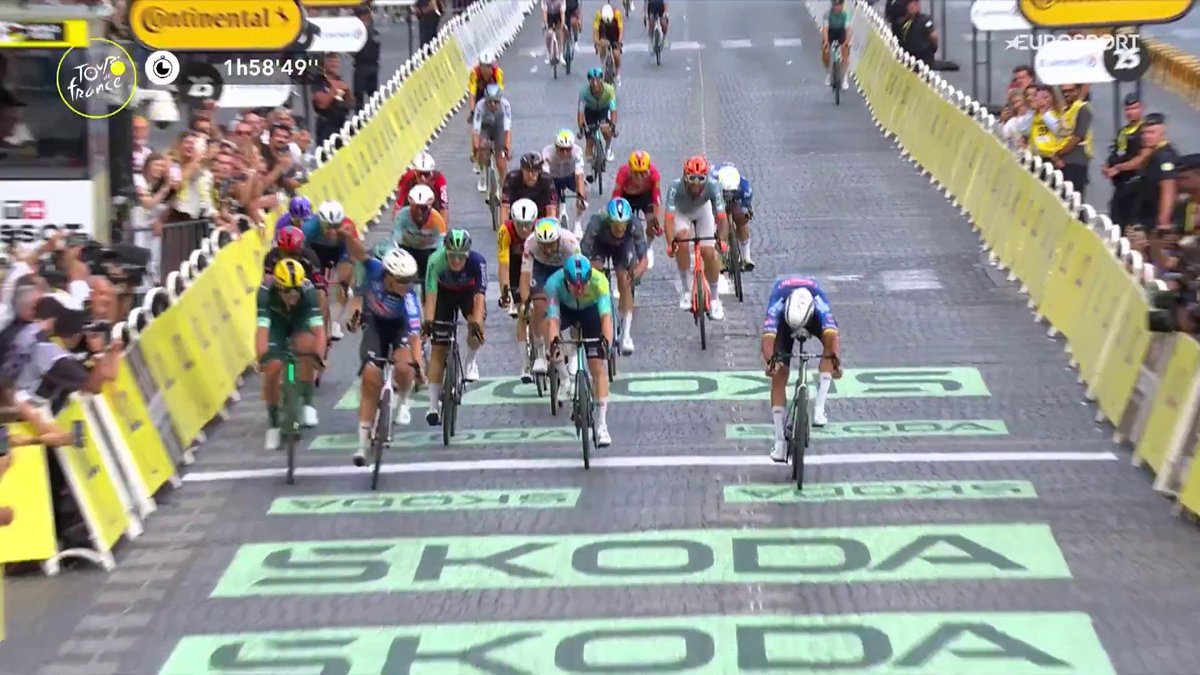 🚴🇫🇷 | Wat een fantastische finale op de Champs-Élysées, waar Mathieu van der Poel een droomzege pakt! 🇳🇱😎 #TDF2026 Koers 👀 HBO Max