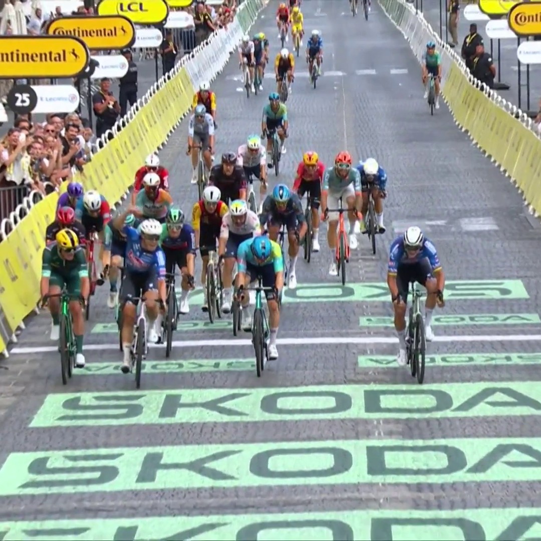 💛 MATHIEU VAN DER POEL MAKES HISTORY IN PARIS 💛 This might just be the most dramatic and iconic of Van der Poel's glittering career 😲