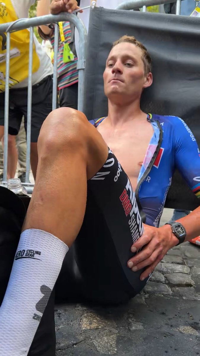 The true champions can access a deeper level of hurt. A sniff of the finish line and they don’t give up. Insane, mind blown.